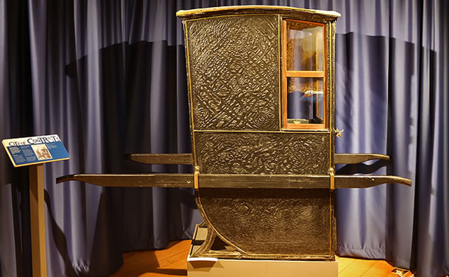 Sedan Chair