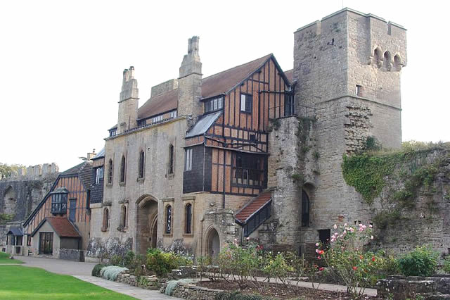 Caldicot Castle - gatehouse