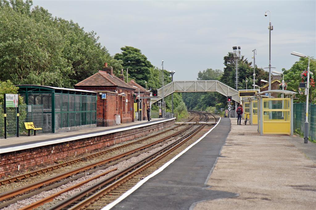 Hall Road platforms
