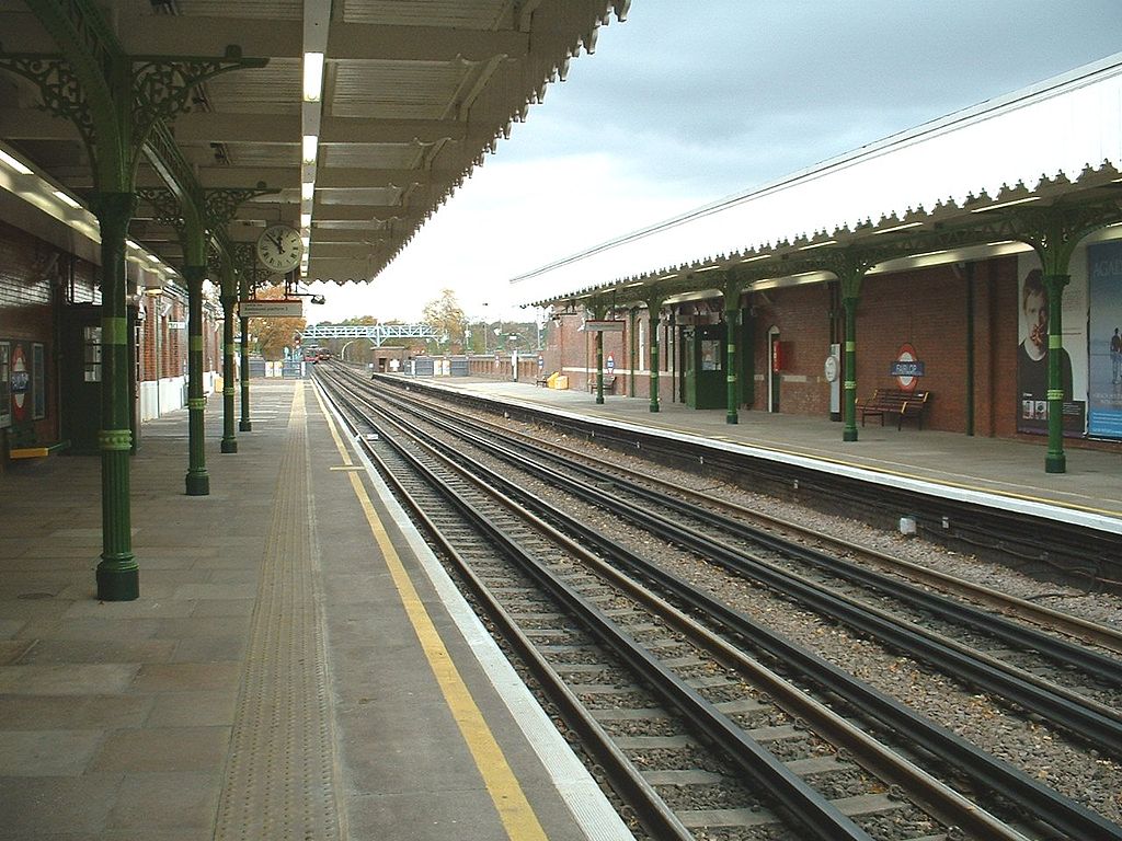 Fairlop with brackets