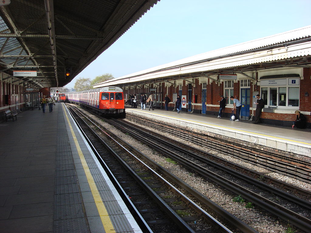 Ladbroke Grove Platform