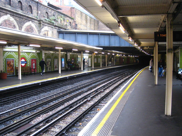 Sloane Square Platform