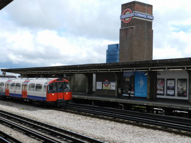 Chiswick Park Platform
