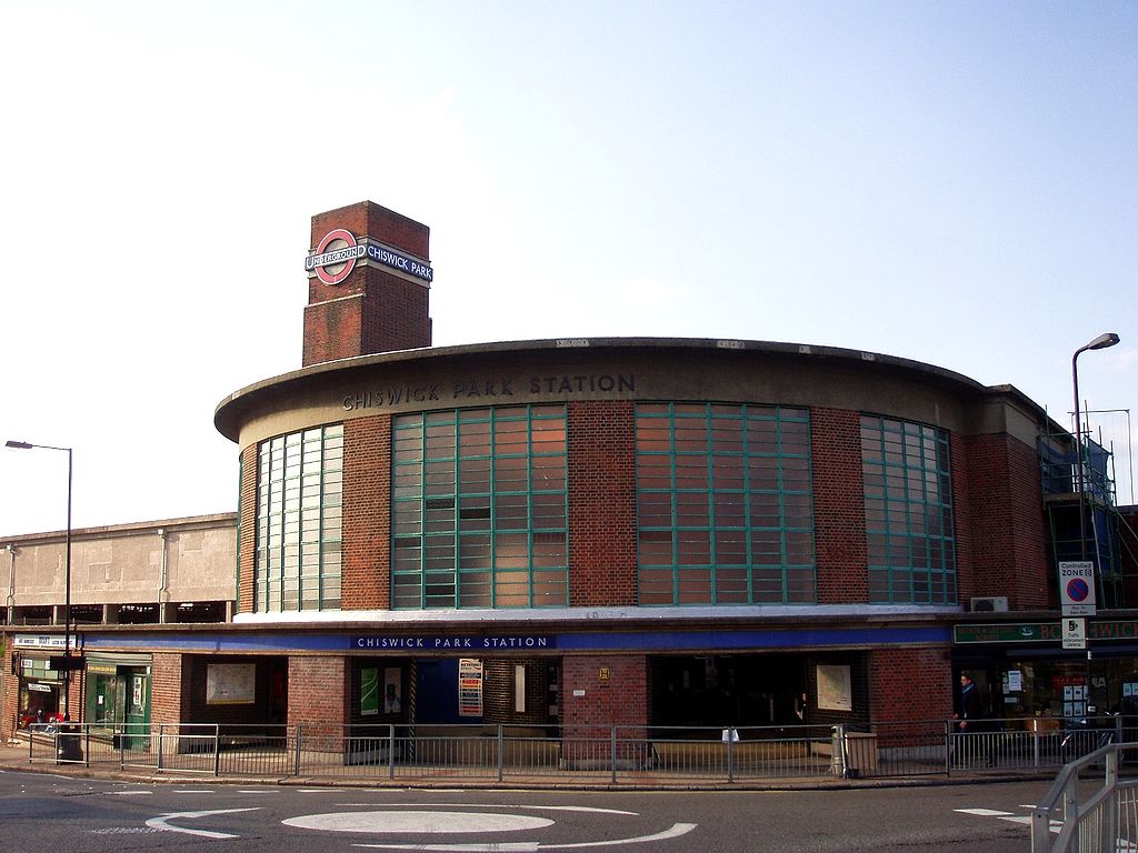 Chiswick Park Entrance