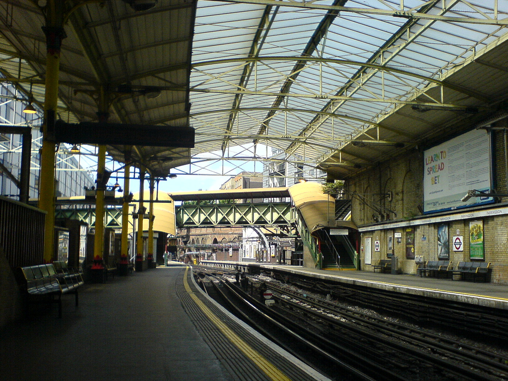 Farringdon Platform