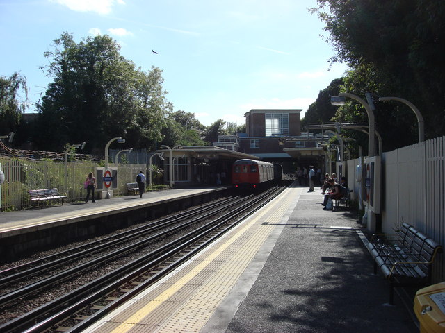 Eastcote Platform