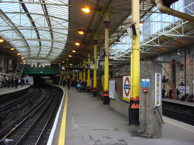 Farringdon Platform