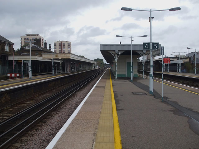 Norwood Junction Platform
