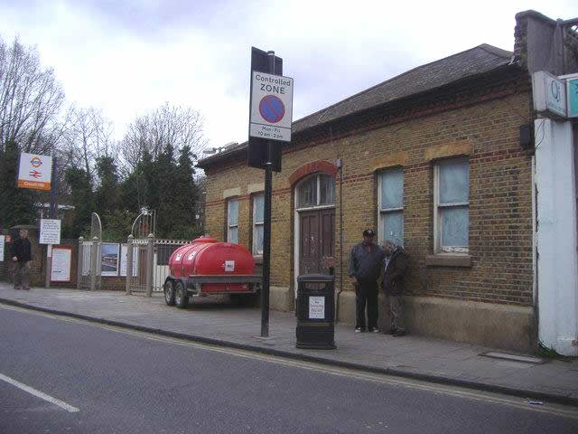 Crouch Hill Entrance