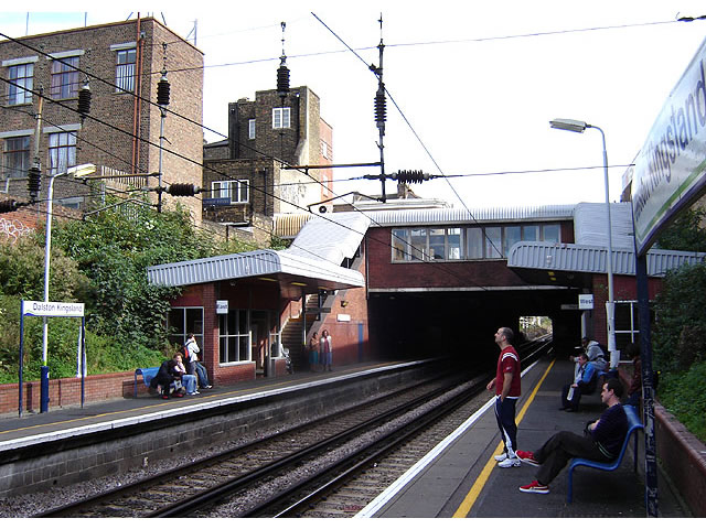 Dalston Kingsland Platform