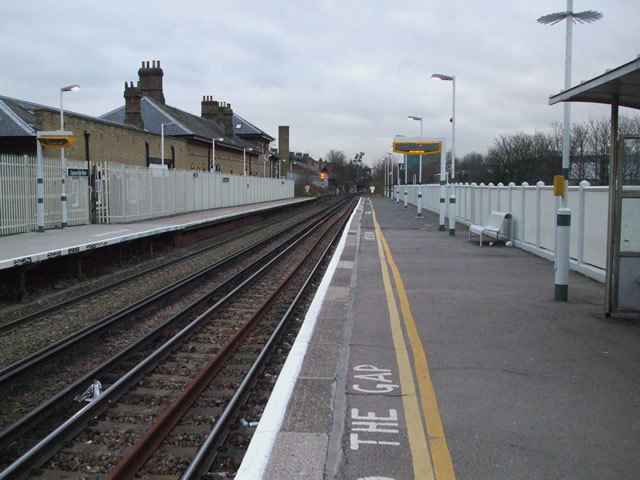 Clapham High Street Platform