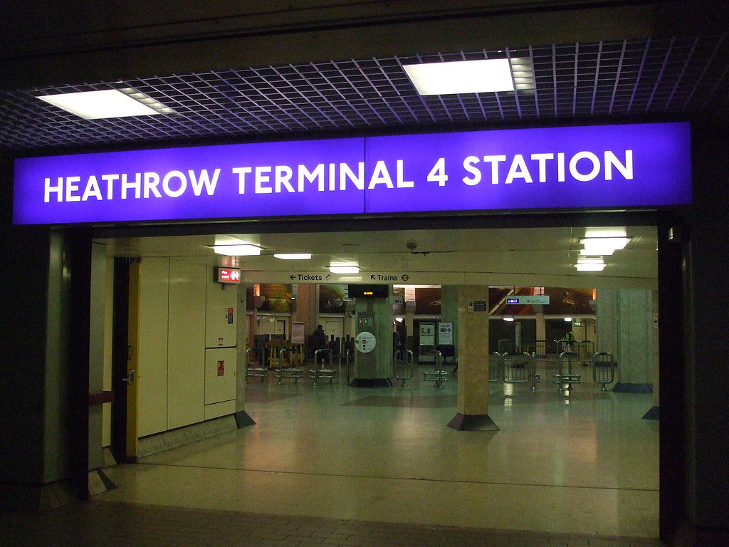 Heathrow Term. 4 Entrance