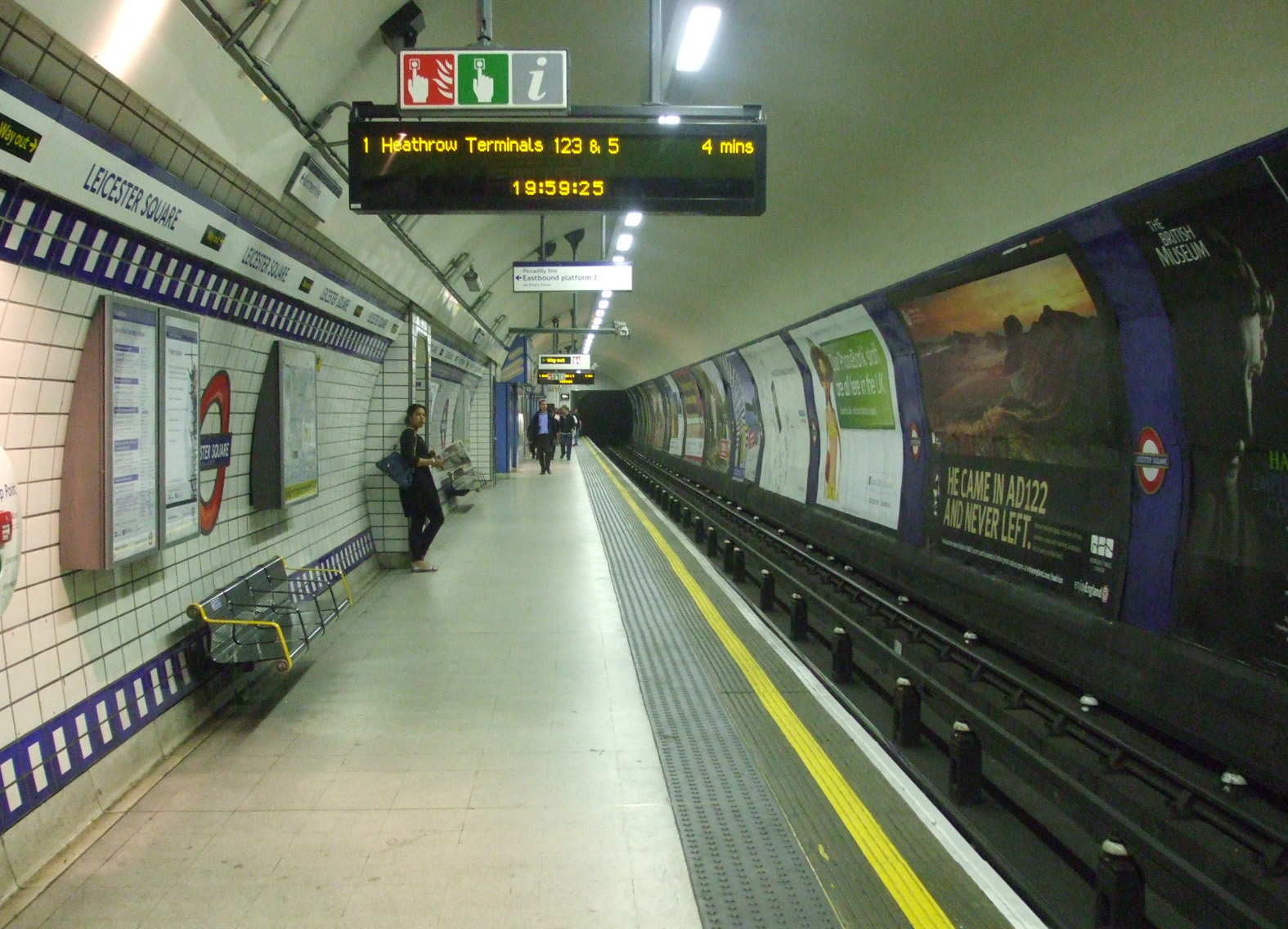 Leicester Square Platform